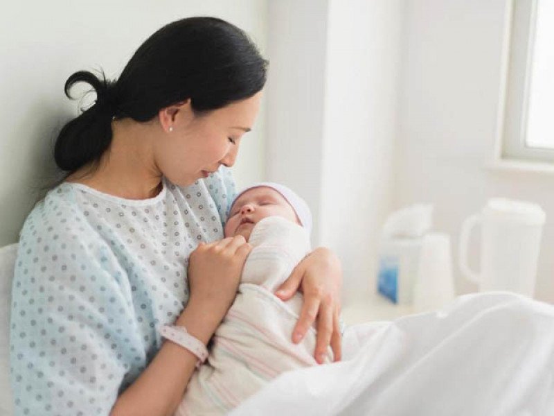 chăm sóc mẹ sau sinh đúng cách